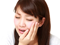 「矯正力」による歯の痛みや違和感