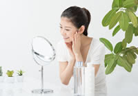 八重歯はチャームポイントだから矯正はいらない?