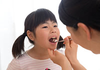 歯並びは自力で治せるの?気になる歯並びの悪さの原因から解明